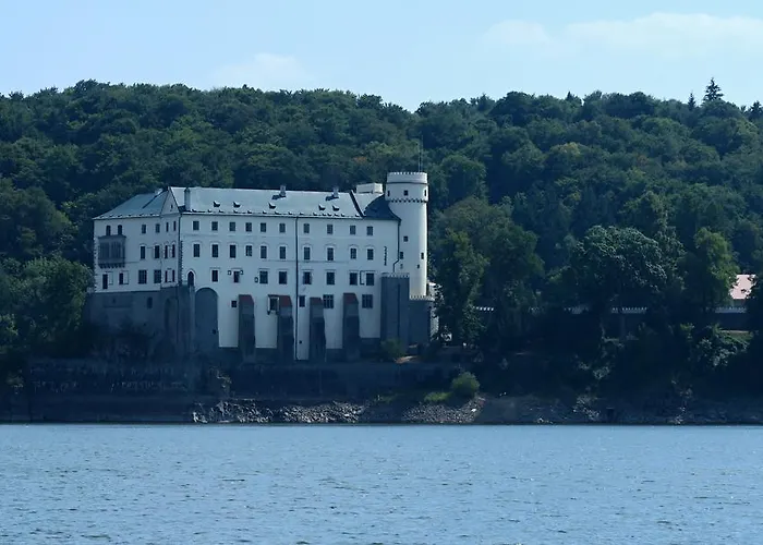 Tvrz Holesice Orlicka Prehrada - Hotel