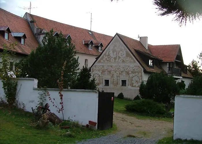 Tvrz Holesice Orlicka Prehrada - *